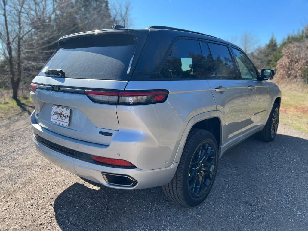 new 2025 Jeep Grand Cherokee car, priced at $60,775