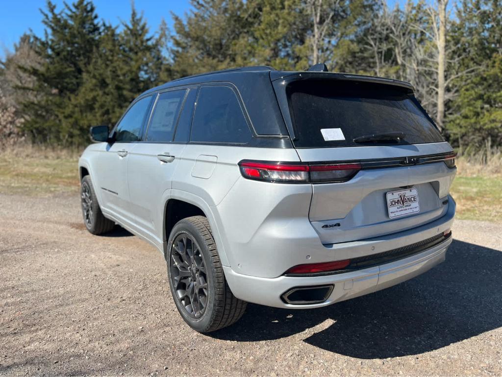 new 2025 Jeep Grand Cherokee car, priced at $60,775