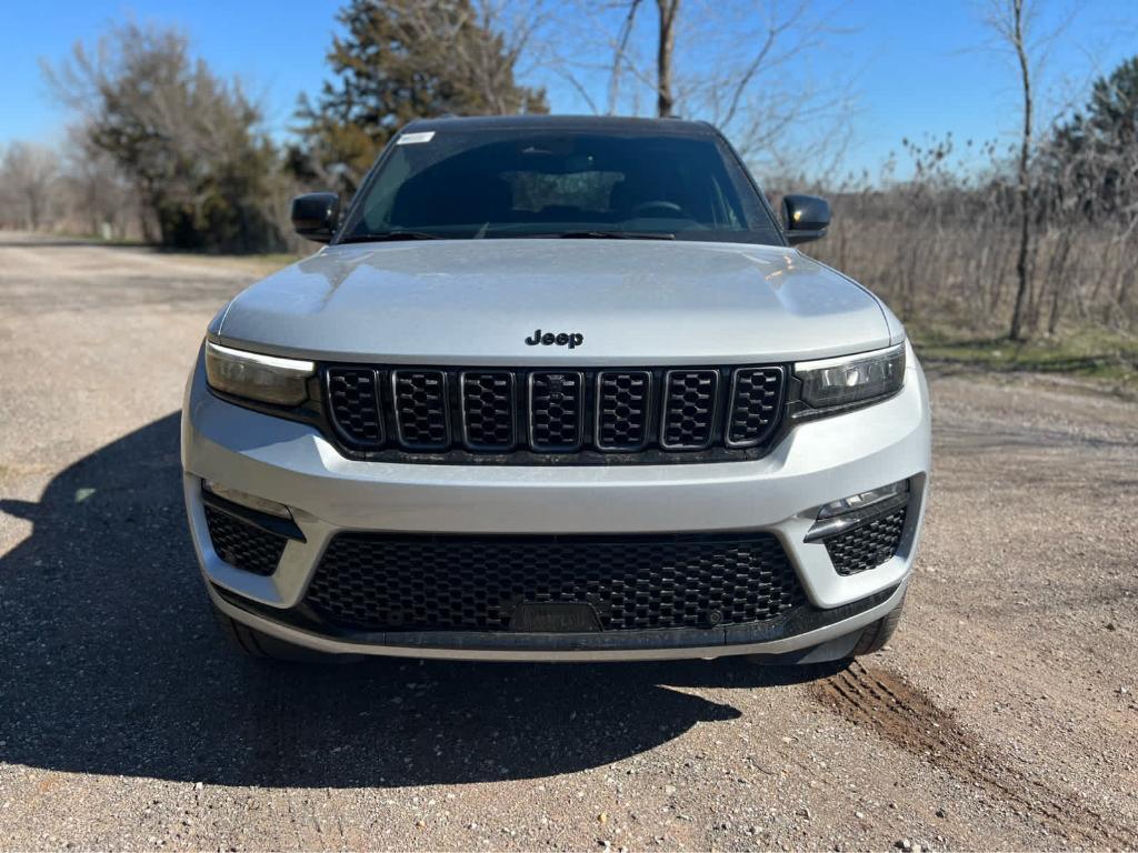 new 2025 Jeep Grand Cherokee car, priced at $60,775