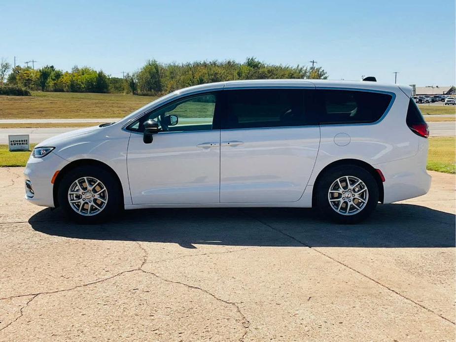 used 2024 Chrysler Pacifica car, priced at $35,000