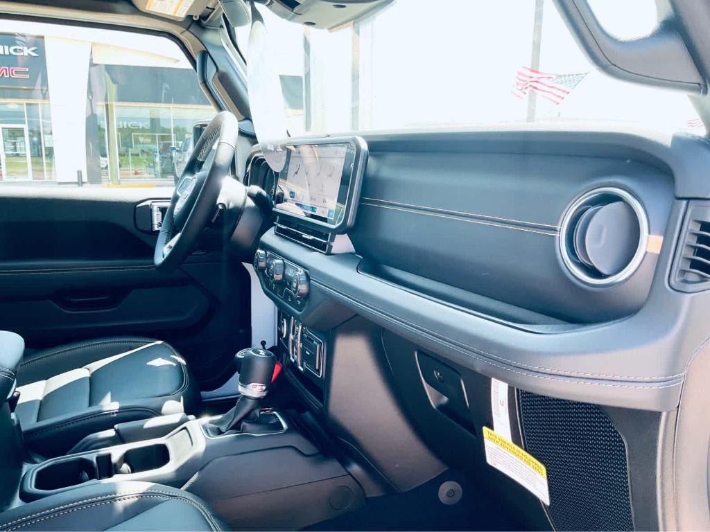 new 2025 Jeep Wrangler car, priced at $49,610