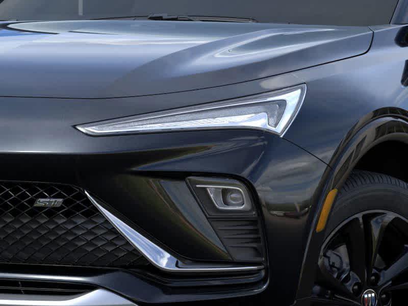new 2025 Buick Envista car, priced at $28,680