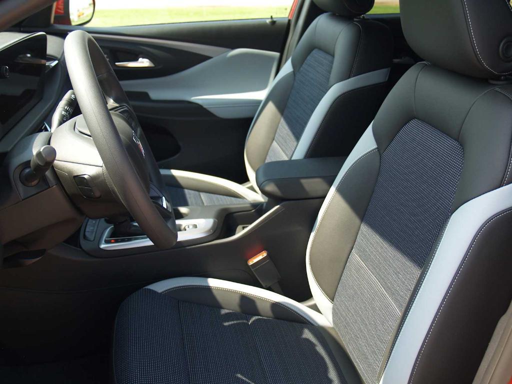 new 2026 Buick Envista car, priced at $26,325