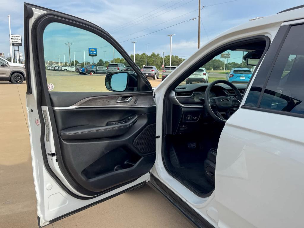used 2024 Jeep Grand Cherokee L car, priced at $35,000