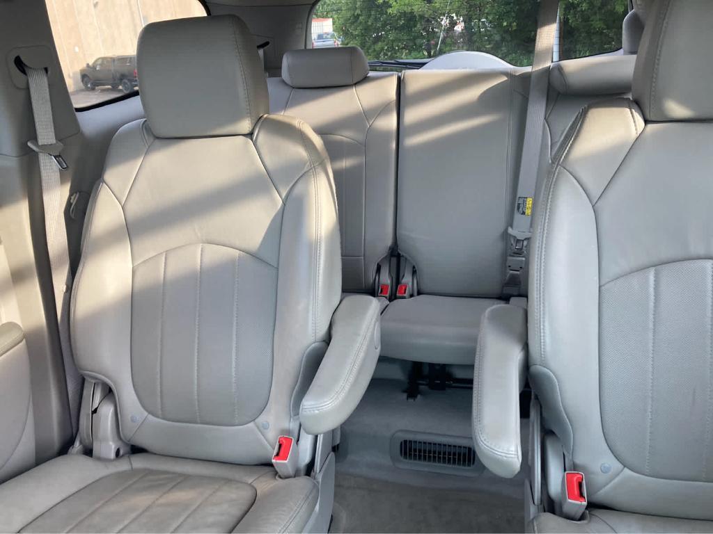 used 2012 Buick Enclave car, priced at $8,000