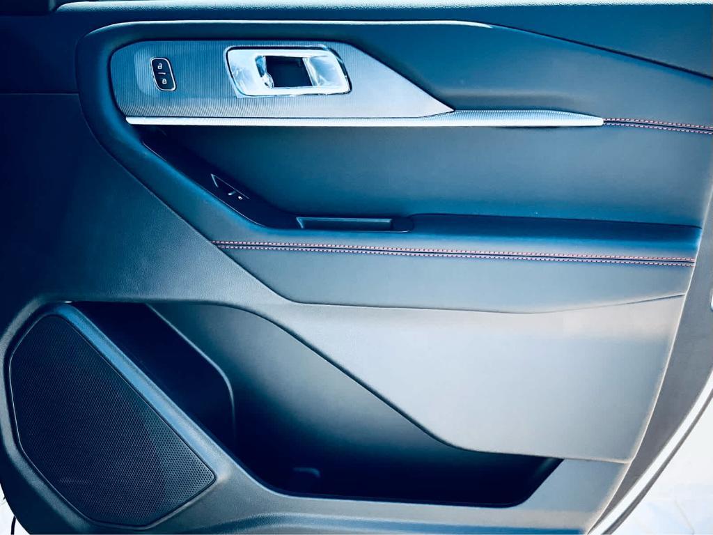 new 2025 Ford Explorer car, priced at $53,265