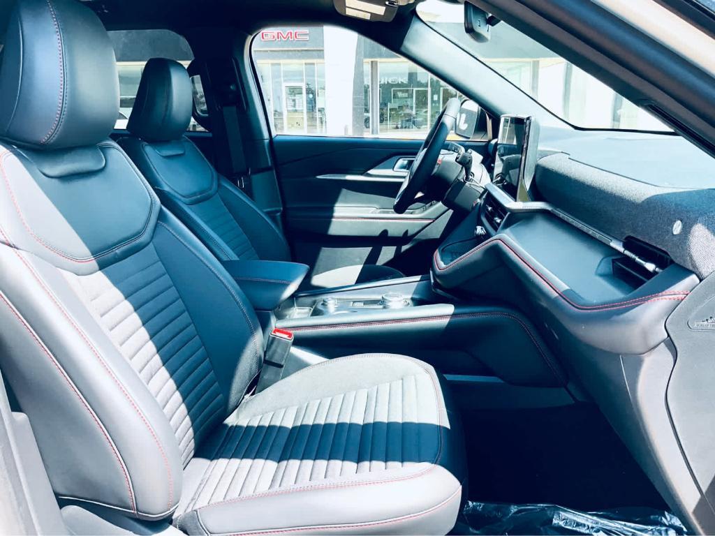 new 2025 Ford Explorer car, priced at $53,265