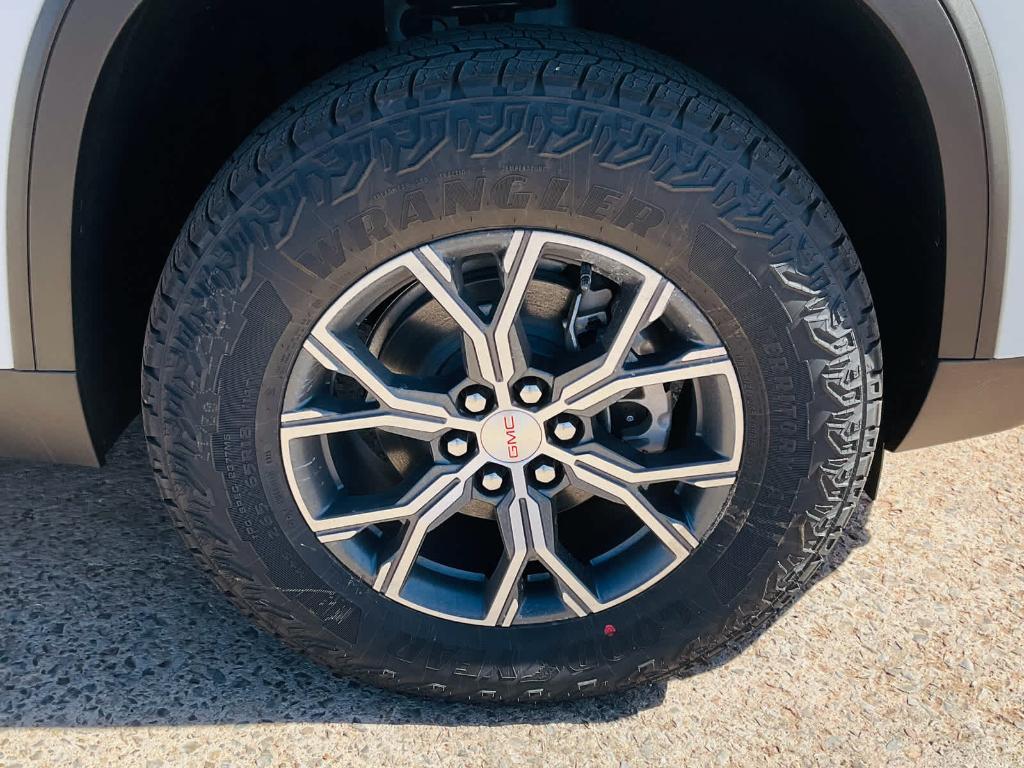 new 2025 GMC Acadia car, priced at $54,945