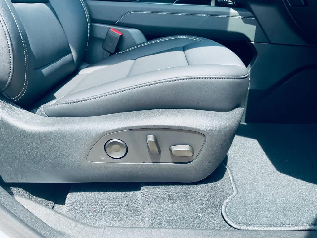 new 2025 GMC Acadia car, priced at $49,830
