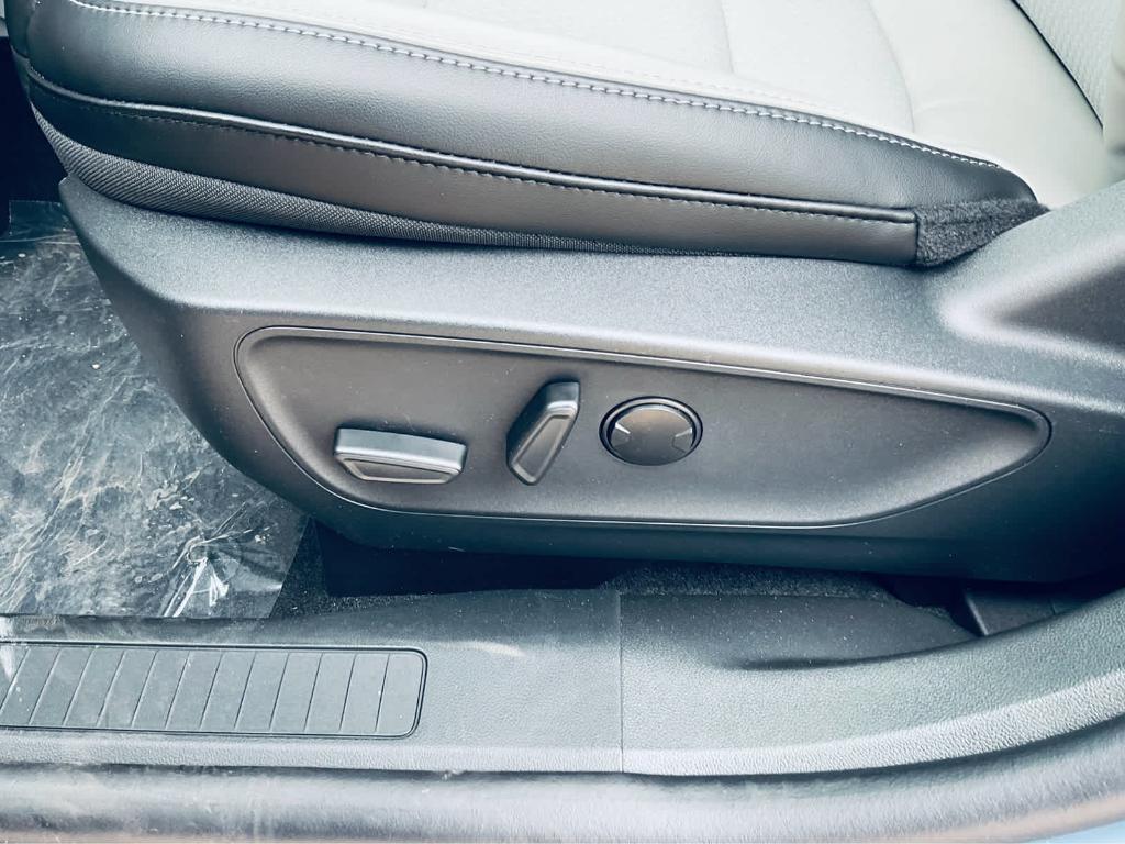 new 2025 Ford Escape car, priced at $33,252