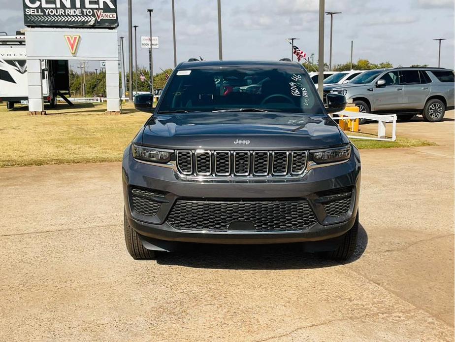 new 2024 Jeep Grand Cherokee car, priced at $39,970