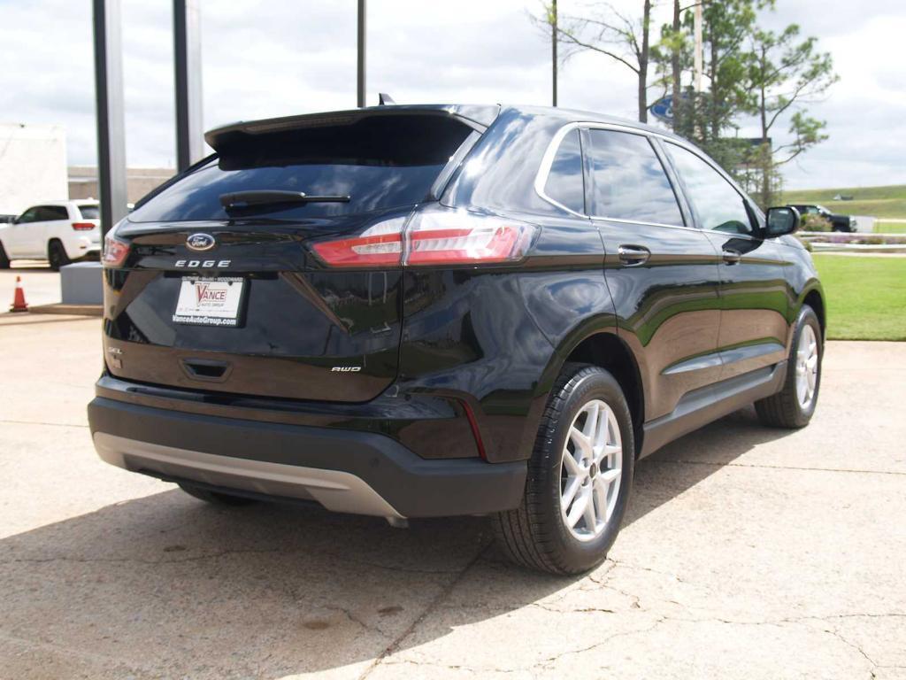 used 2024 Ford Edge car, priced at $29,500