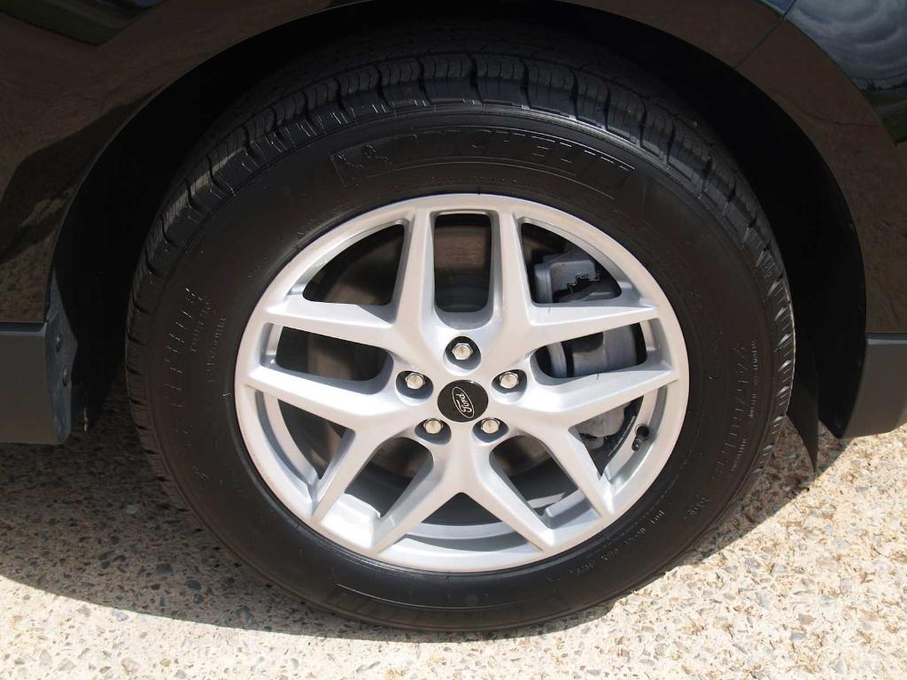 used 2024 Ford Edge car, priced at $29,500