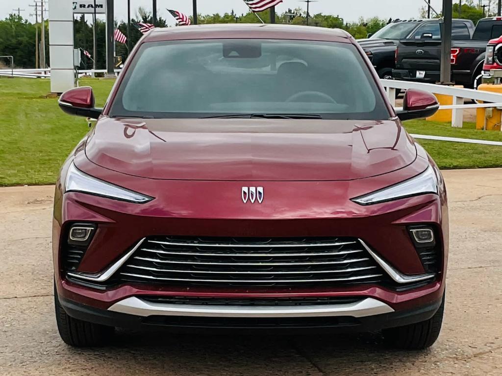 new 2025 Buick Envista car, priced at $24,885
