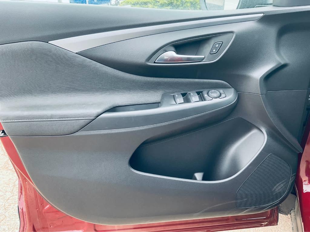 new 2025 Buick Envista car, priced at $24,885