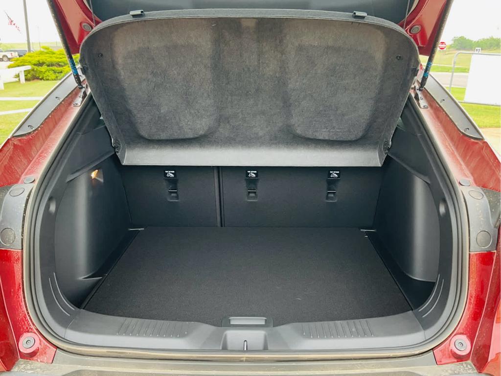 new 2025 Buick Envista car, priced at $24,885