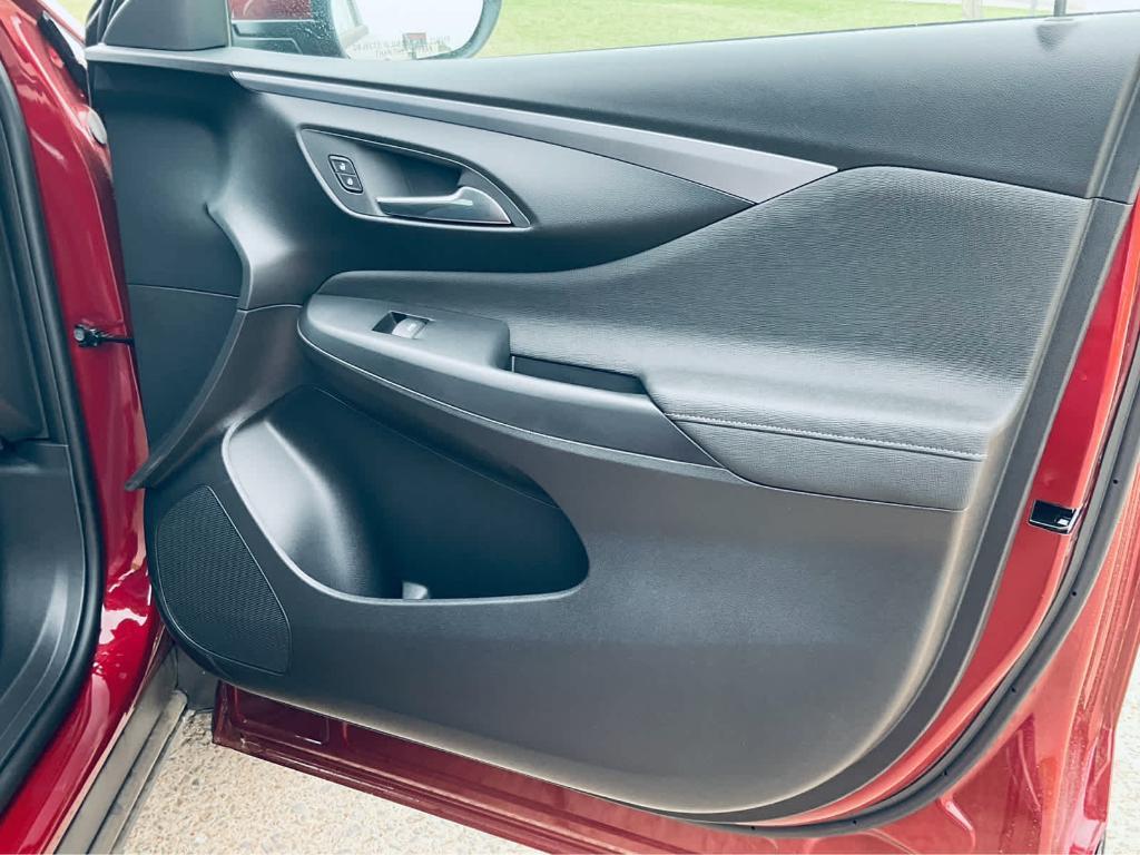 new 2025 Buick Envista car, priced at $24,885