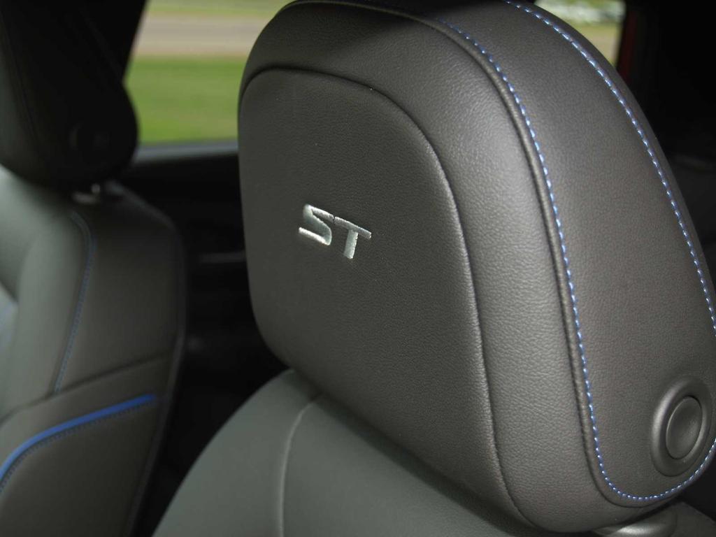 new 2026 Buick Envista car, priced at $28,720