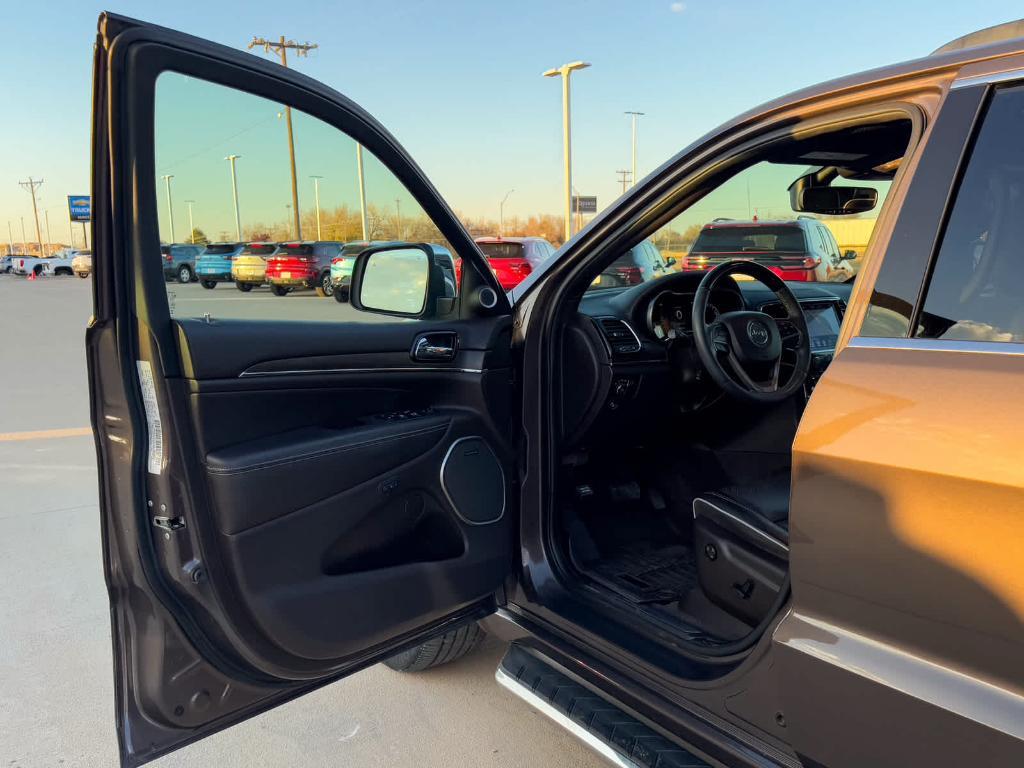 used 2019 Jeep Grand Cherokee car, priced at $27,998