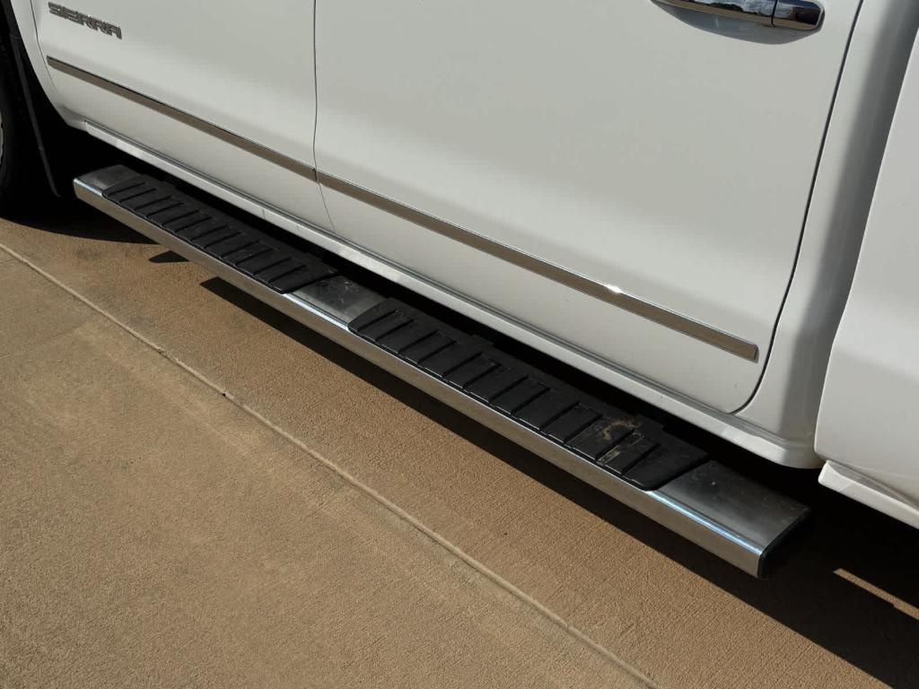 used 2015 GMC Sierra 1500 car, priced at $23,136
