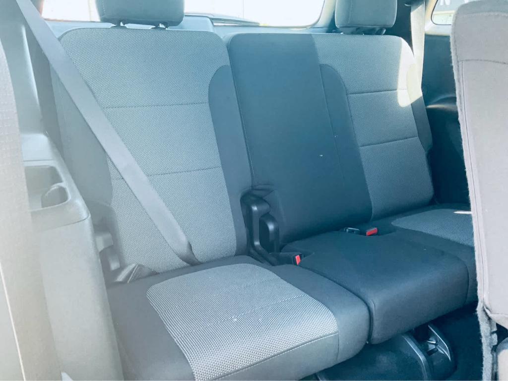 used 2023 Chevrolet Traverse car, priced at $28,000