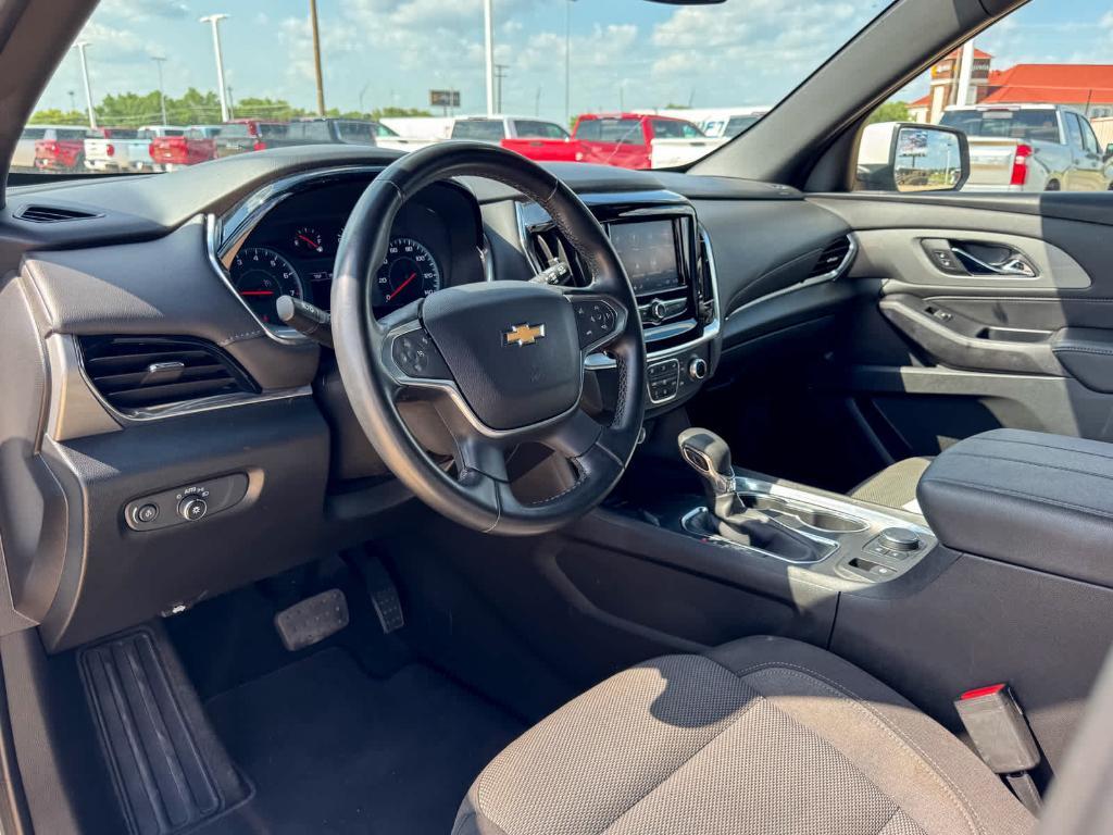 used 2023 Chevrolet Traverse car, priced at $27,690