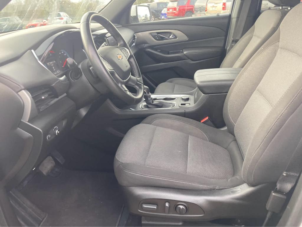 used 2023 Chevrolet Traverse car, priced at $28,500