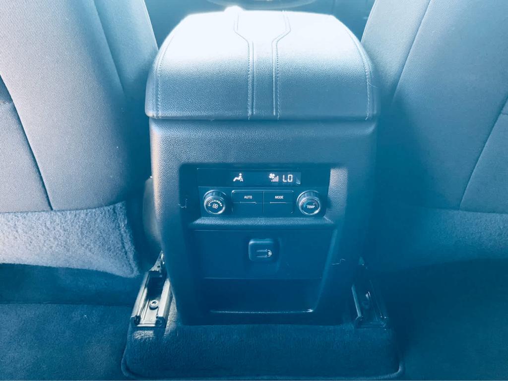 used 2023 Chevrolet Traverse car, priced at $28,000