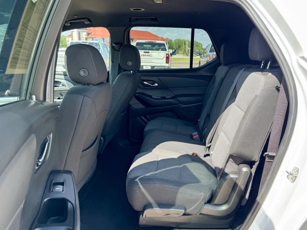 used 2023 Chevrolet Traverse car, priced at $27,690