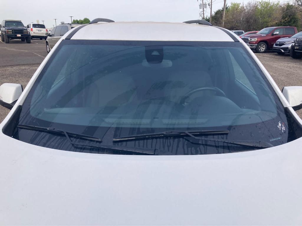 used 2023 Chevrolet Traverse car, priced at $28,500
