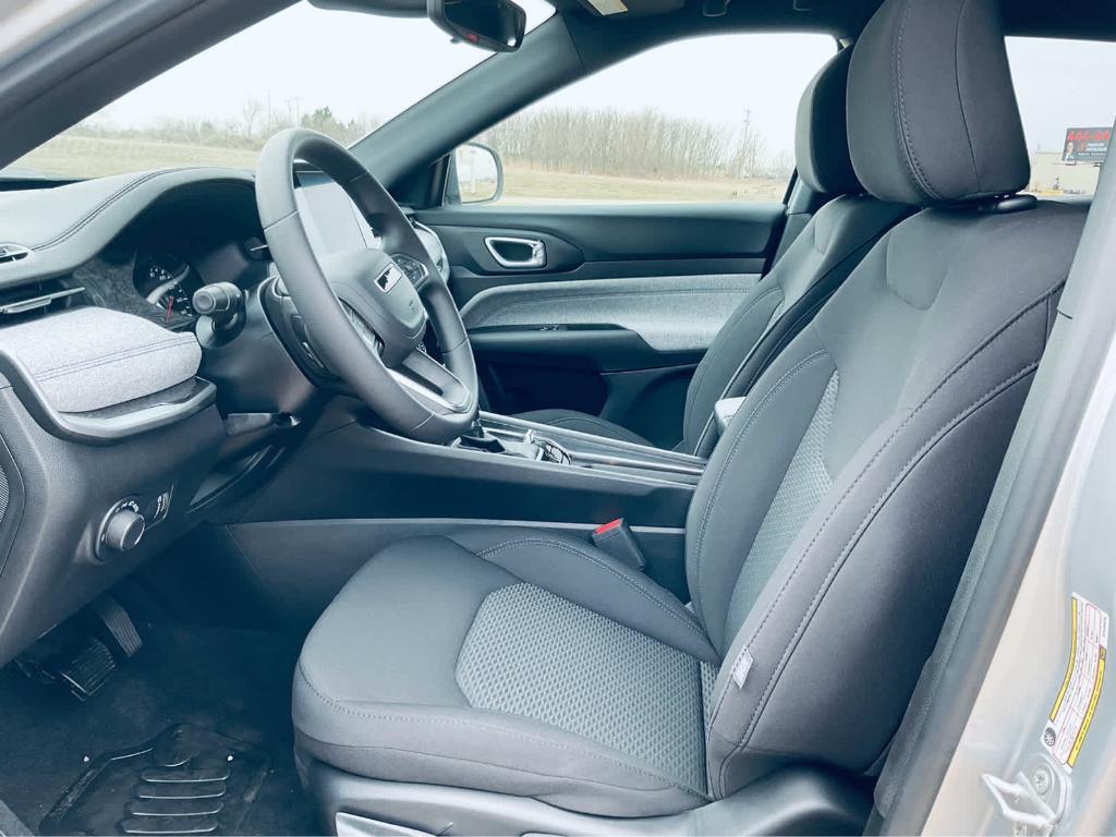 new 2025 Jeep Compass car, priced at $24,877