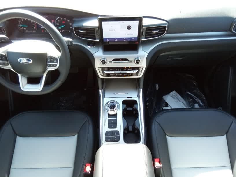 new 2024 Ford Explorer car, priced at $43,275
