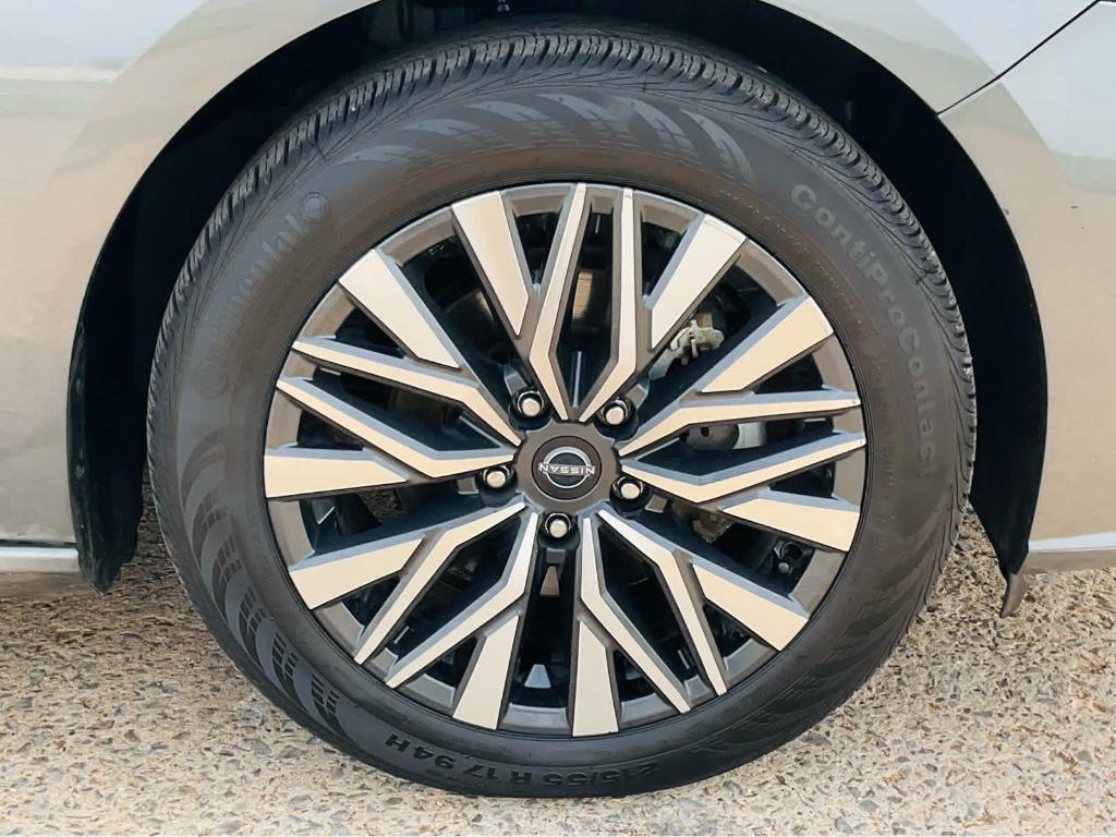 used 2024 Nissan Altima car, priced at $20,000