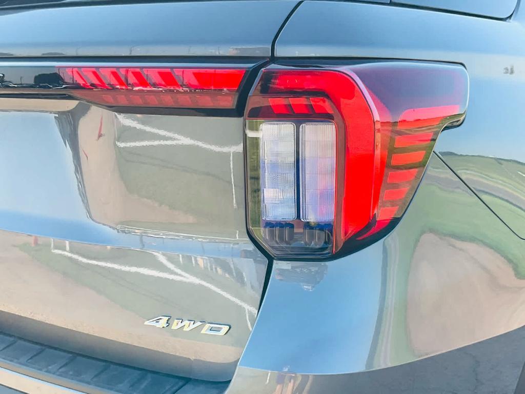 new 2025 Ford Explorer car, priced at $44,085