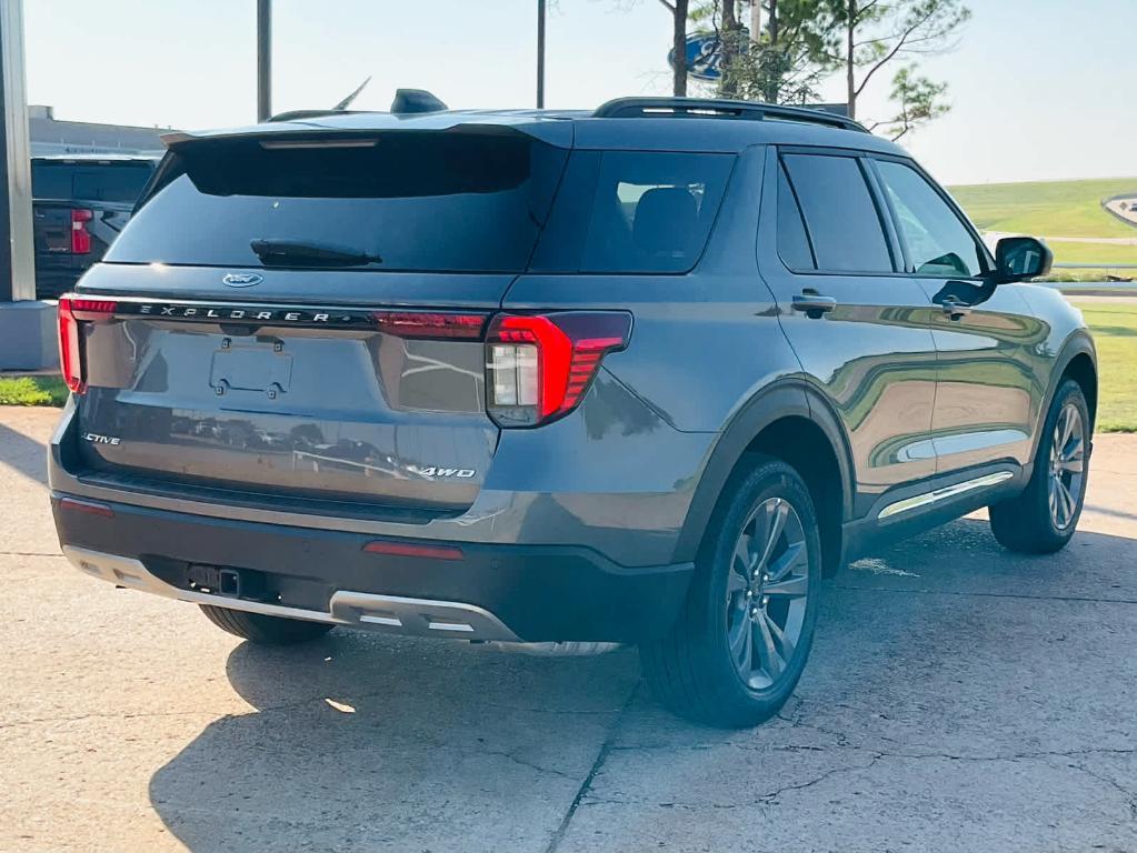 new 2025 Ford Explorer car, priced at $44,085