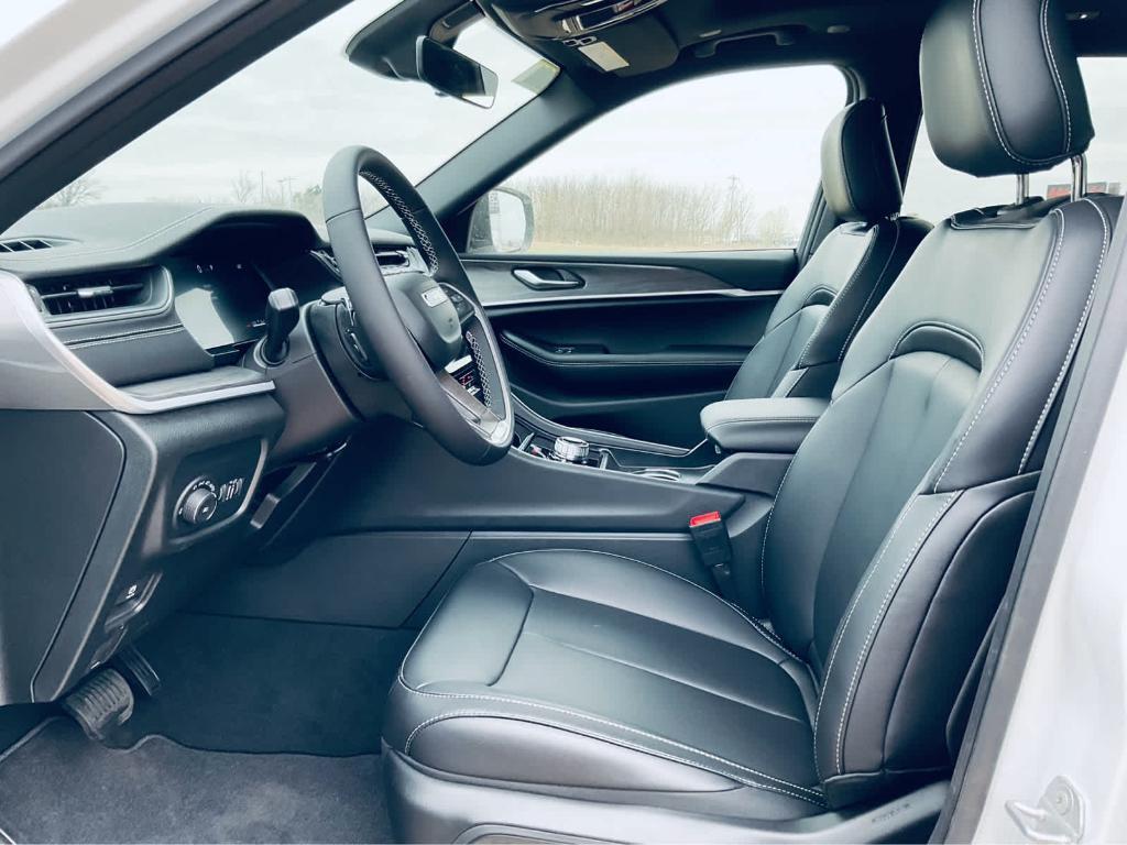 new 2025 Jeep Grand Cherokee L car, priced at $46,540