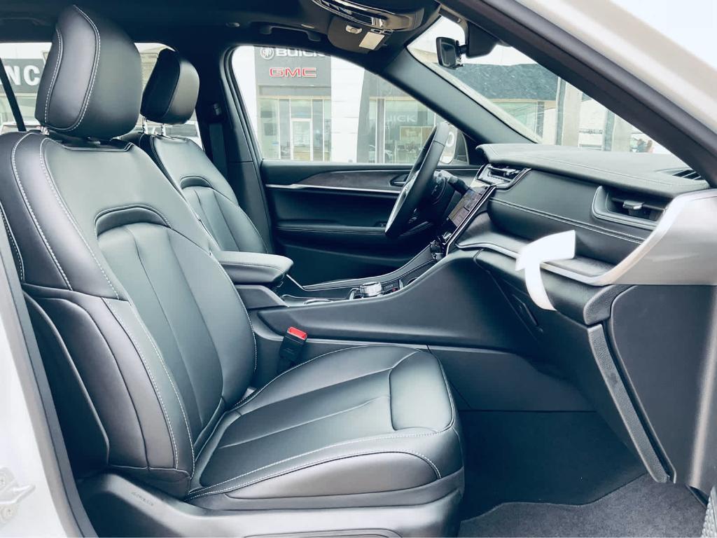 new 2025 Jeep Grand Cherokee L car, priced at $46,540