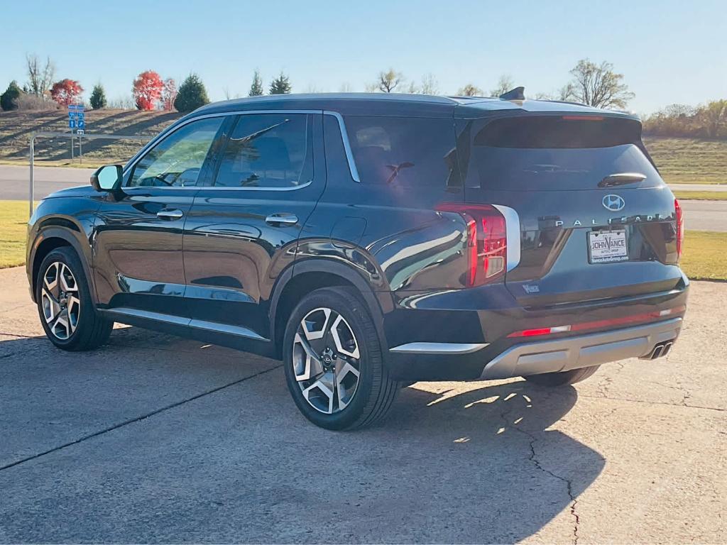 used 2024 Hyundai Palisade car, priced at $37,000