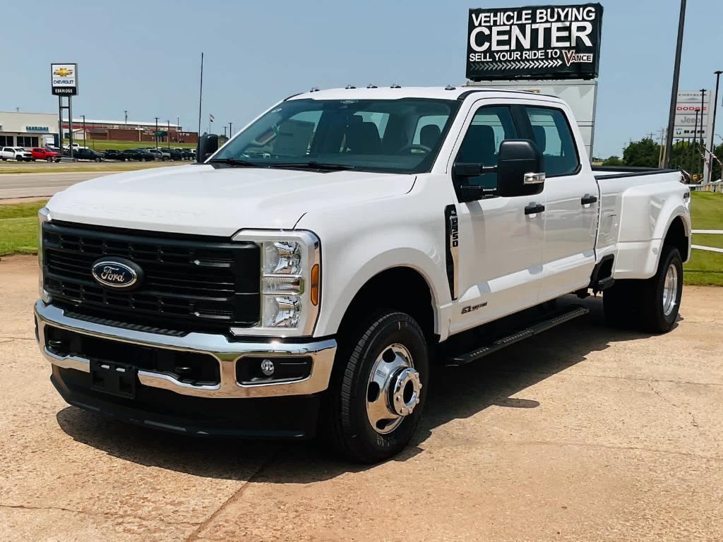 new 2025 Ford F-350 car, priced at $63,790
