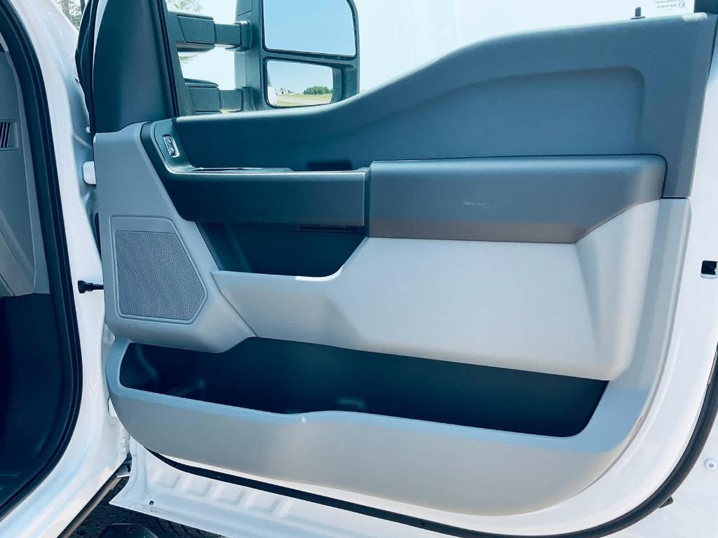 new 2025 Ford F-350 car, priced at $63,790