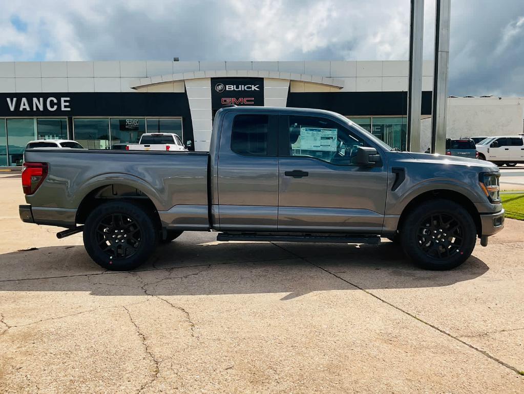 new 2025 Ford F-150 car, priced at $41,907