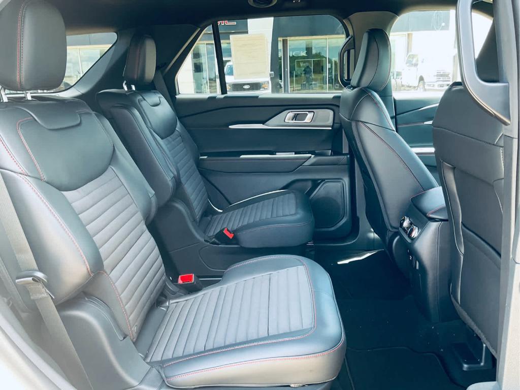 new 2025 Ford Explorer car, priced at $53,575