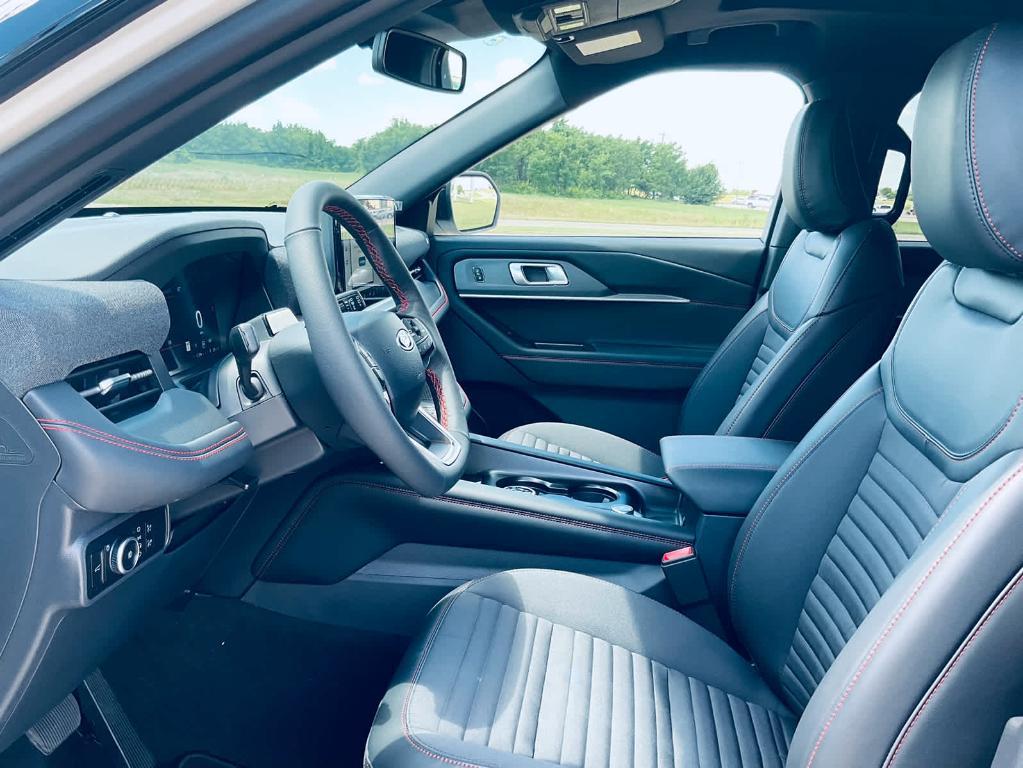 new 2025 Ford Explorer car, priced at $53,575