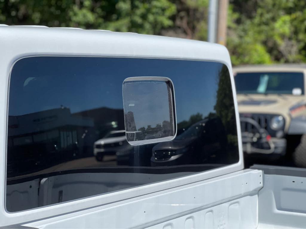 new 2025 Jeep Gladiator car, priced at $38,510