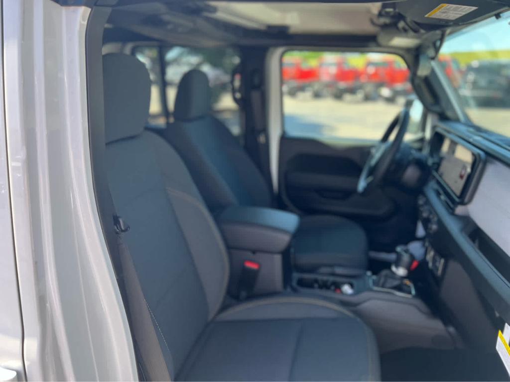 new 2025 Jeep Gladiator car, priced at $38,510