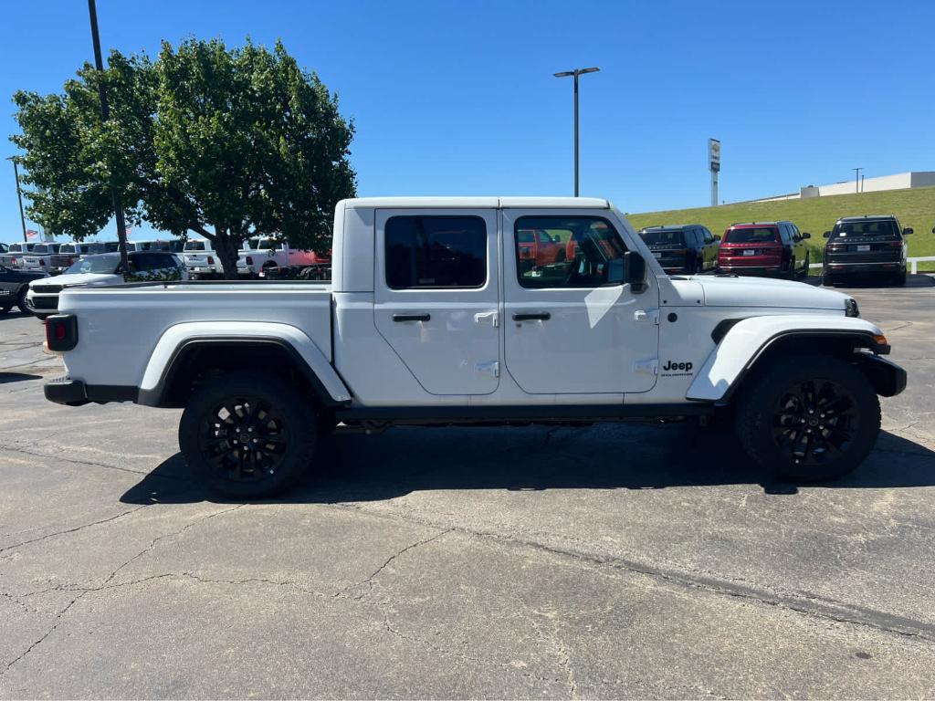 new 2025 Jeep Gladiator car, priced at $38,510