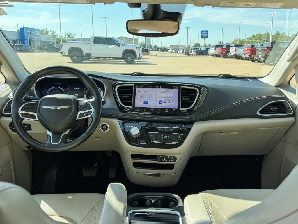 used 2021 Chrysler Pacifica car, priced at $21,364