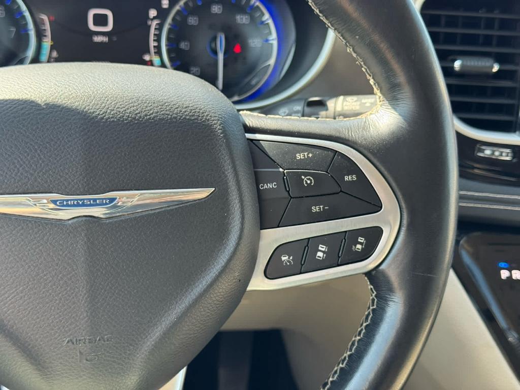 used 2021 Chrysler Pacifica car, priced at $21,364
