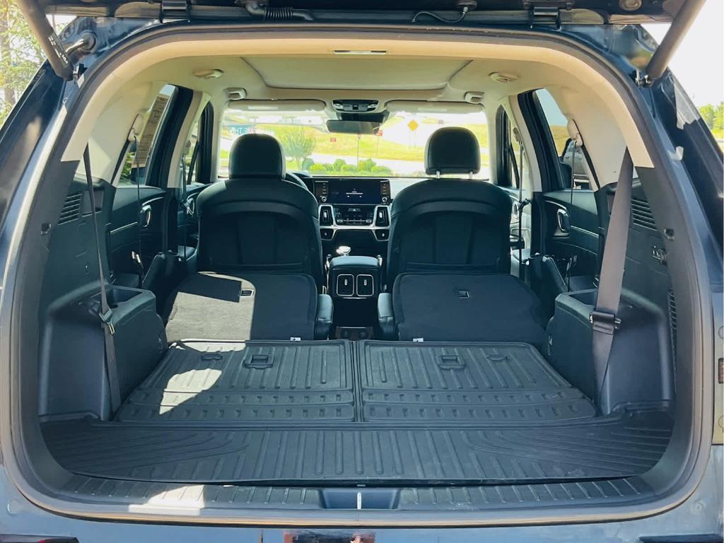 used 2022 Kia Sorento car, priced at $29,000