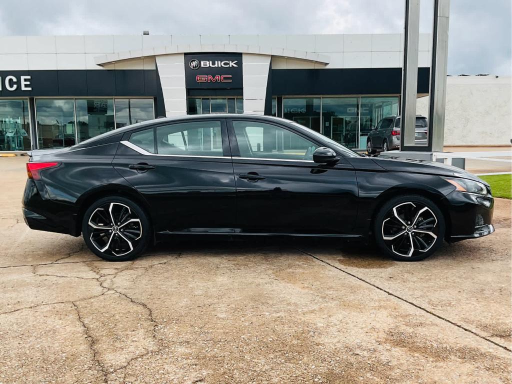 used 2023 Nissan Altima car, priced at $27,663